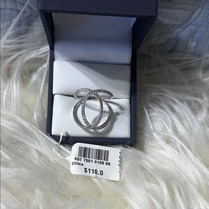 Elegant Silver Interlocking Ring